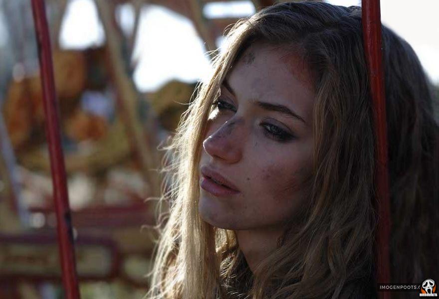 28 weeks later daughter actor on playground in city of rage virus