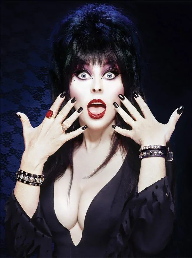 Elvira Sexy Photos