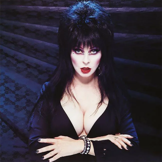 Elvira Sexy Photos