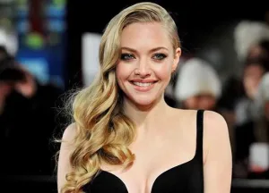 Amanda Seyfried's hot bikini body