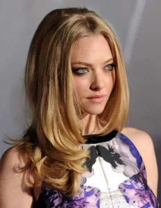 Amanda Seyfried's hot bikini body