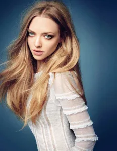 amanda-seyfried-hottest-lingerie-look